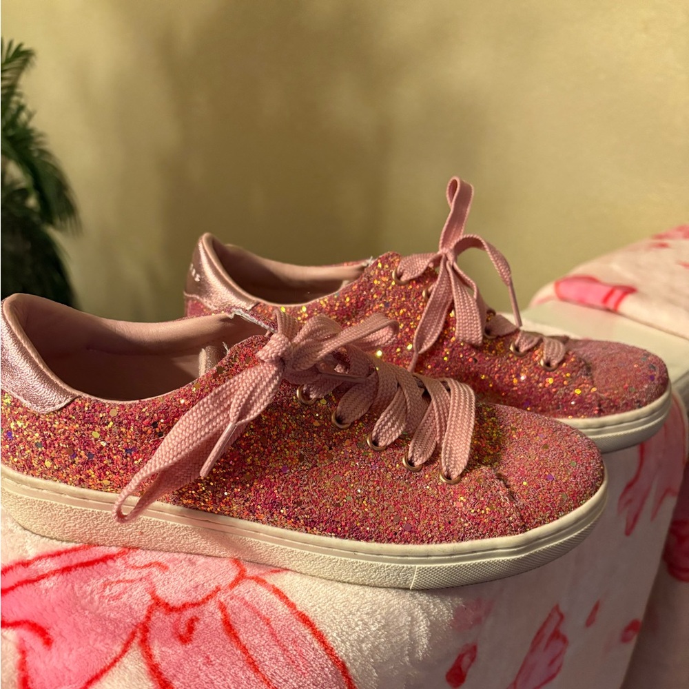 Skechers pink sparkling glittery limited shoe